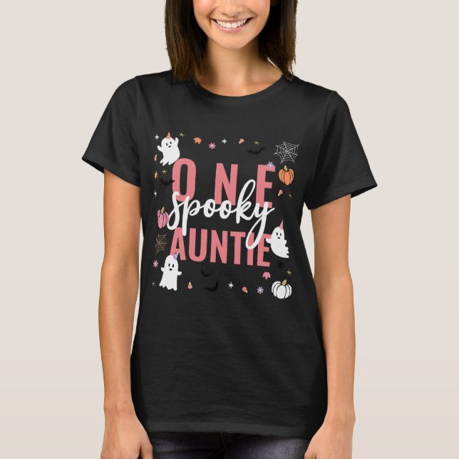 Camiseta Halloween con escritura negrita rosada de una tía  (Anverso)