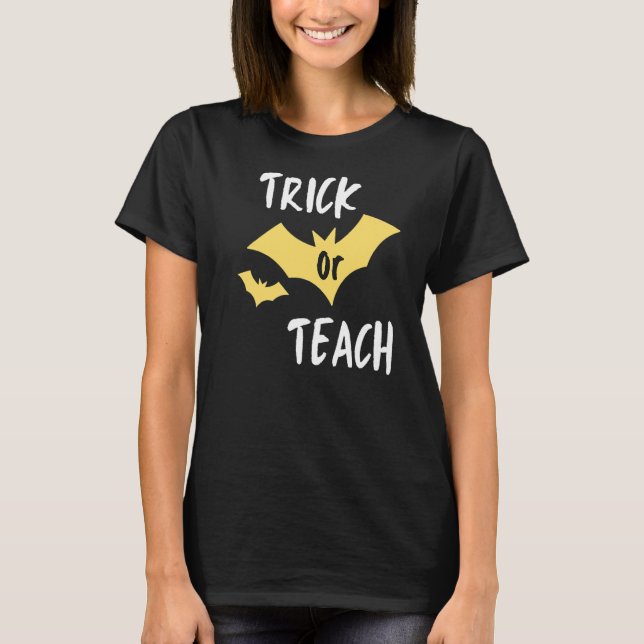Camiseta Halloween con trucos o clases para profesores (Anverso)