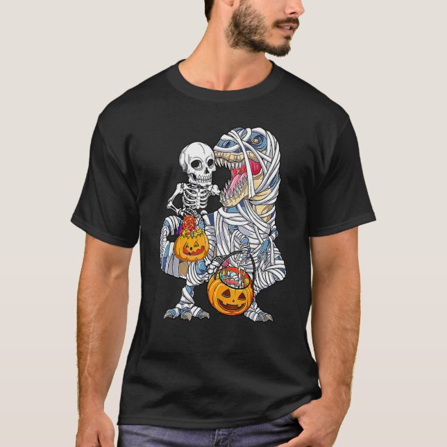 Camiseta Halloween Dinosaur Rex Skeleton Riding Mummy Pumpk (Anverso)