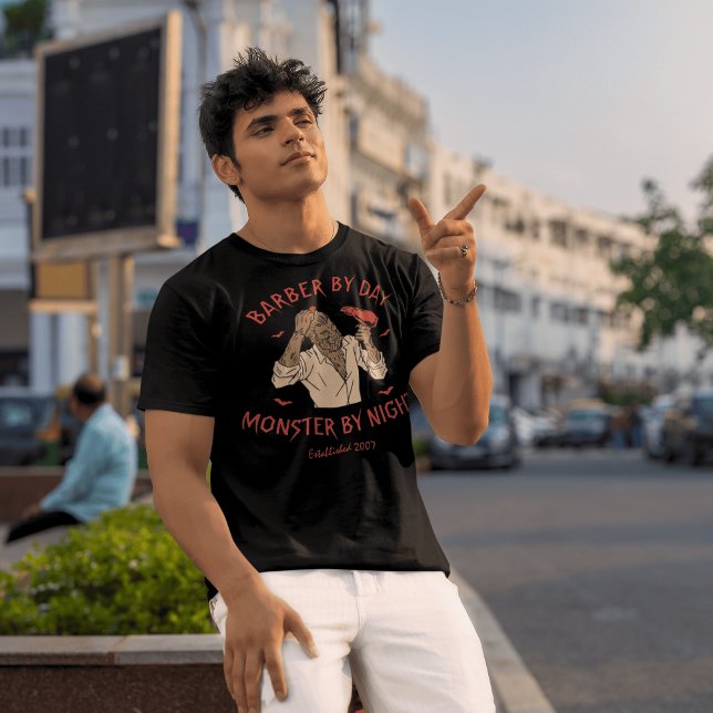 Camiseta Halloween divertido con barbero por día, monstruo  (Subido por el creador)