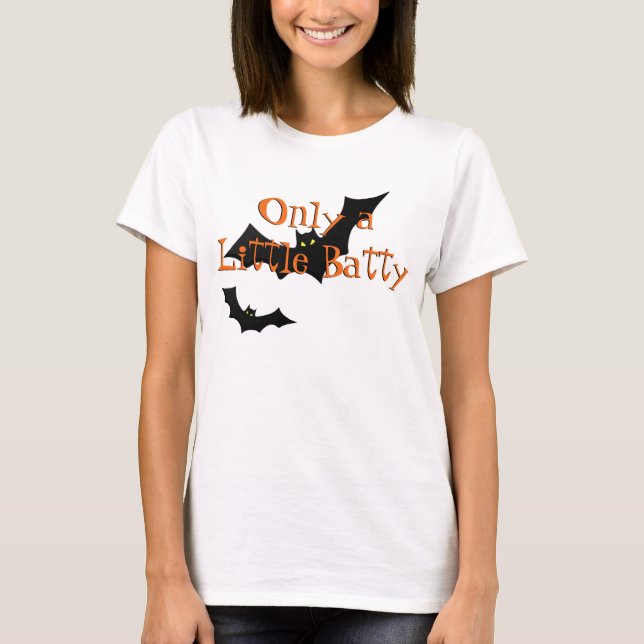 Camiseta Halloween divertido golpea un pequeño negro (Anverso)
