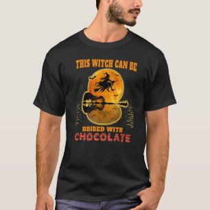 Camiseta Halloween Esta Bruja Puede Ser Sobornada Con Choco