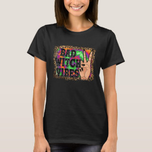 Camiseta Halloween fantasma Bad Witch Spooky Vibes Leopard