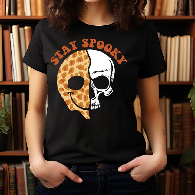CAMISETA HALLOWEEN MANTENERSE HABLANDO CARA SONRIENTE Y 💀  (Subido por el creador)
