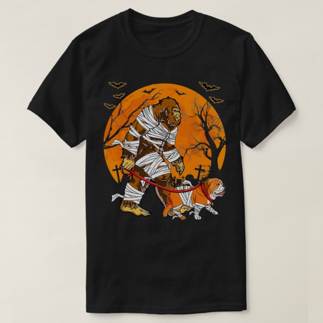 Camiseta Halloween Mummy Bigfoot Camina Con Bulldog (Diseño del anverso)