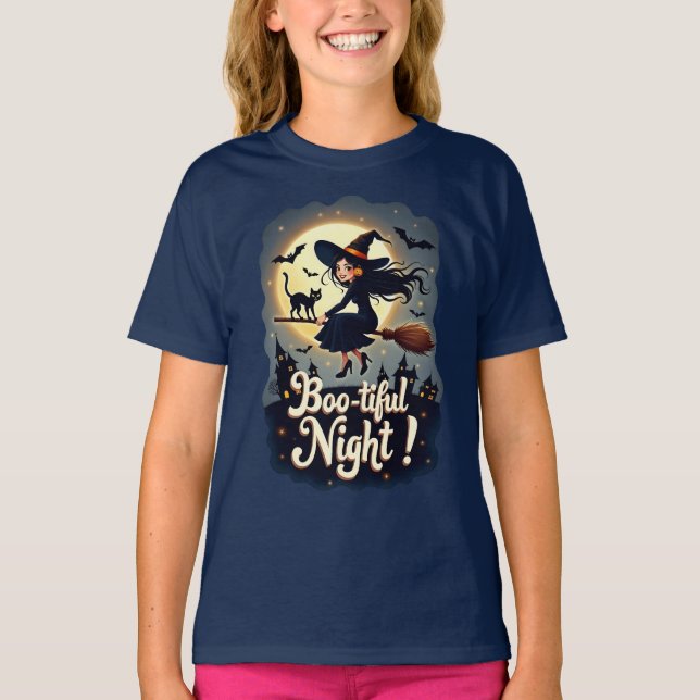 Camiseta Halloween - Noche estupenda - Bruja en una habitac (Anverso)