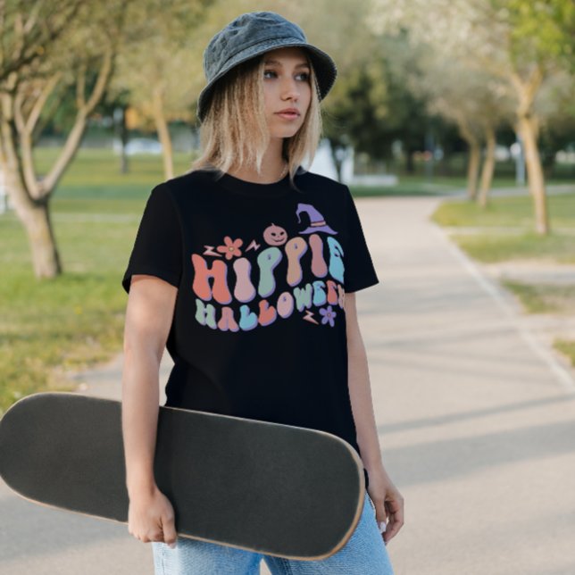 CAMISETA HALLOWEEN RETRO GROOVY HIPPIE HALLOWEEN (Subido por el creador)