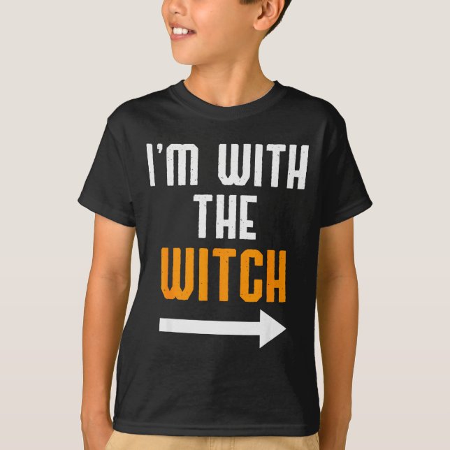 Camiseta Halloween Shirts For Men I'm With The Witch Funny  (Anverso)