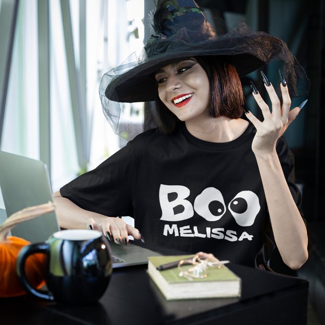 Camiseta Halloween Spooky Boo Personalizado Cute Fun capric (Boo spooky whimsical eyes cute Halloween t shirt. )