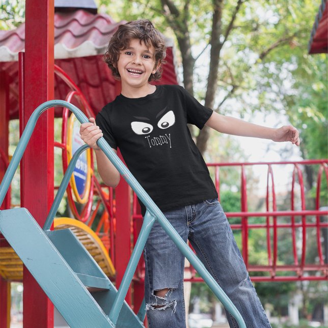 Camiseta Halloween Spooky Cuidados ojos negros y blancos (Halloween spooky eyes personalized Kids t shirt.)