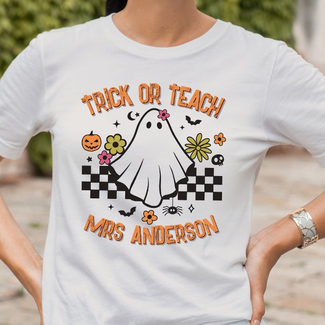 Camiseta Halloween: Trick o Teach retro Ghost Teacher (Subido por el creador)