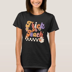 Camiseta Halloween Trick O Teach Retro Groovy Teacher Hipp