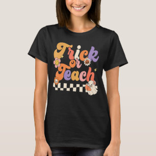 Camiseta Halloween Trick O Teach Retro Groovy Teacher Hipp