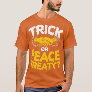 Camiseta Halloween Trick Peace Treaty Pacifist Election Cos