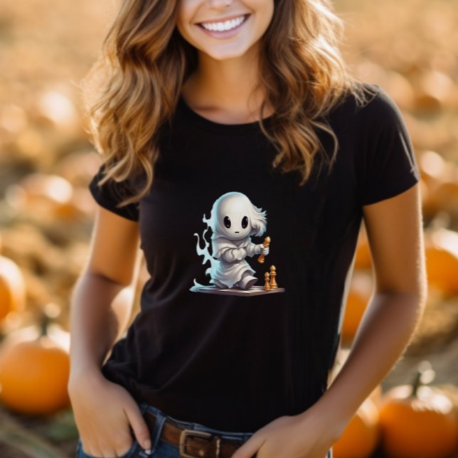Camiseta Halloween, un fantasma jugando al ajedrez (Subido por el creador)