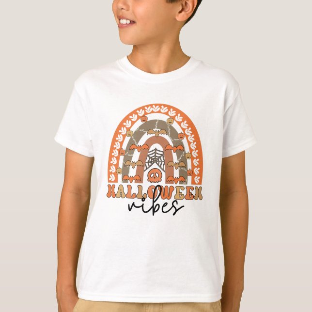 Camiseta Halloween Vibes Boho Rainbow Fall Halloween (Anverso)