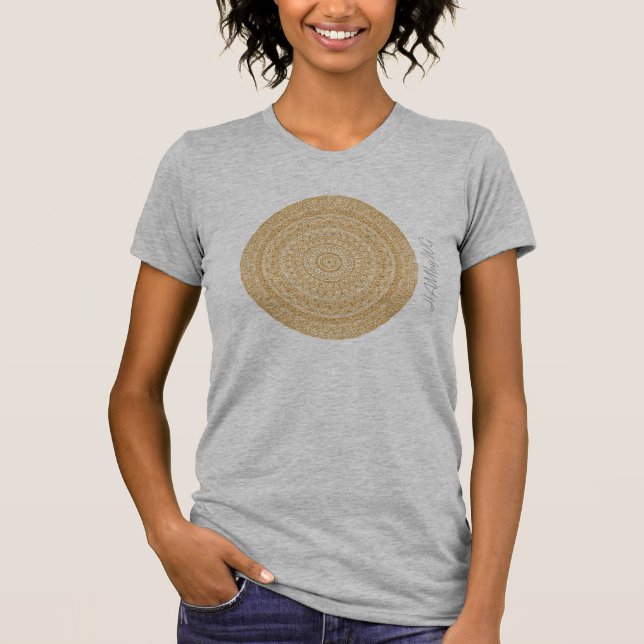 Camiseta HAMbyWG - Círculo de Boho femenino en ocre (Anverso)