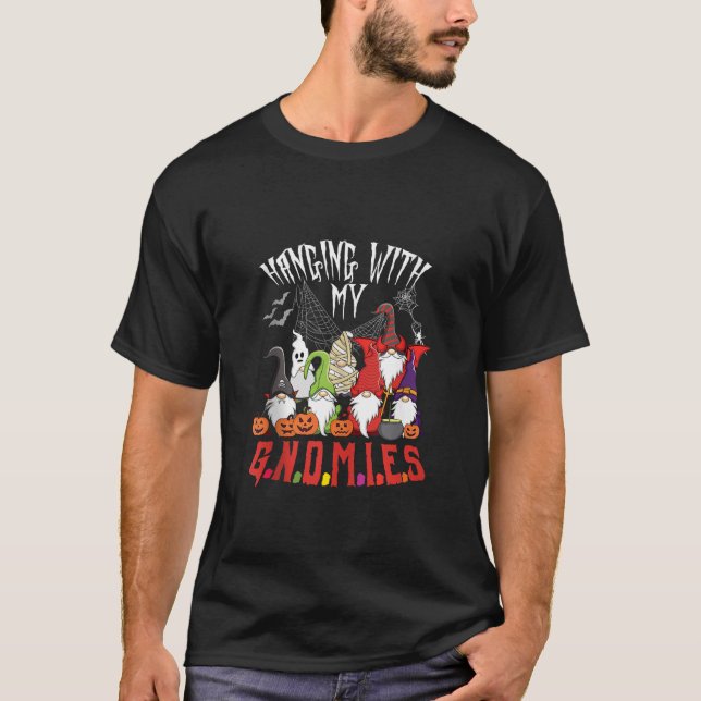 Camiseta Hanging With My Gnomies Autumn Spooky Cute Hallowe (Anverso)
