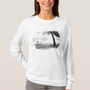 Camiseta Hanoi Vietnam, Bicicleta y Bay Parque Mau Lake Len