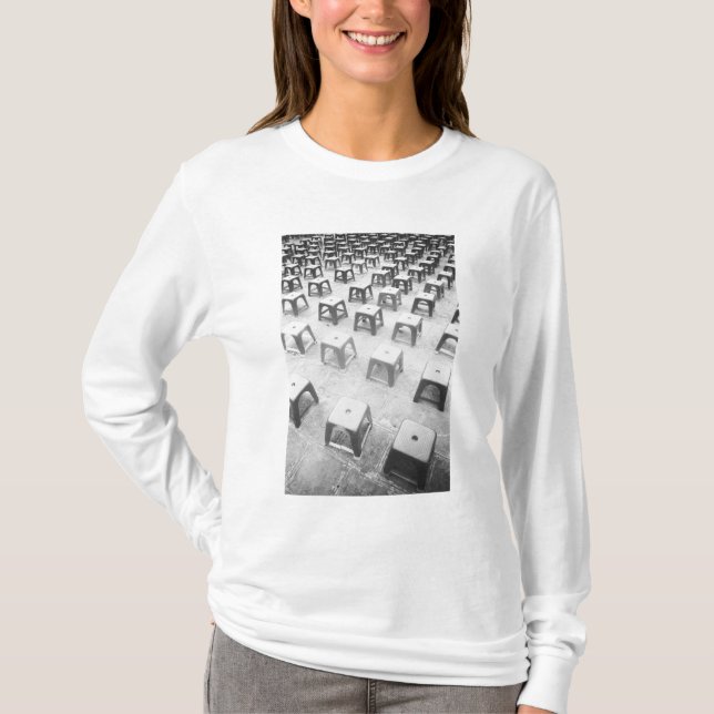 Camiseta Hanoi Vietnam, herramientas plásticas en el templo (Anverso)