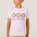 Camiseta Hanukkah Chanukah Feriados Judíos Jelly Doughnut<br><div class="desc">Cuenta con un ilustracion original de un donut de gelatina con azúcar en polvo. ¡Perfecto para Hanukkah! Este ilustracion Chanukah también está disponible en otros productos. ¿No ves lo que estás buscando? ¿Necesita ayuda con la personalización? Contacte con Rebecca para que tenga algo diseñado para usted.</div>