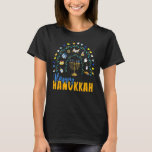 Camiseta Hanukkah Chanukah Rainbow Menorah Hol judío<br><div class="desc">Feliz feriado judío Hanukkah Chanukah Rainbow Menorah 14.</div>