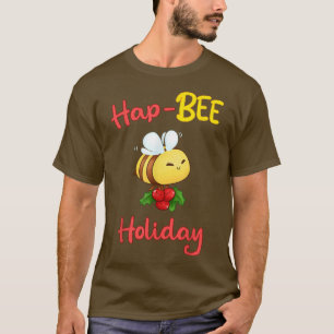 Camiseta Hap Bee Holiday Cute Bee Carrying Christmas Berry 