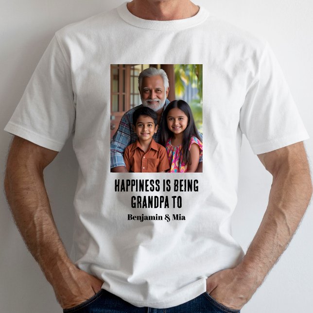 Camiseta Happiness is Being Grandpa to Name Family Photo  (Subido por el creador)
