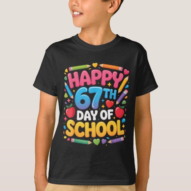 Camiseta Happy 67th Day Of School Cute Teacher Student Desi (Anverso)
