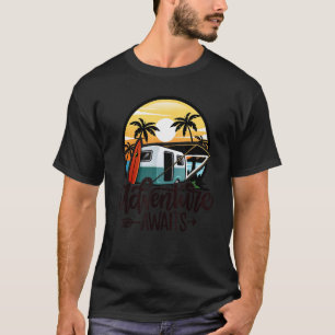 Camiseta Happy Camper Adventure
