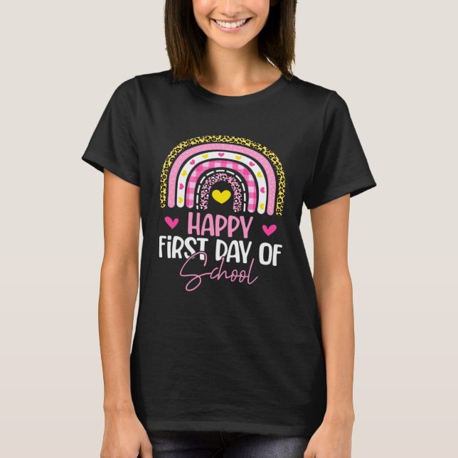 Camiseta Happy First Day School Rainbow Welcome Back To Sch (Anverso)