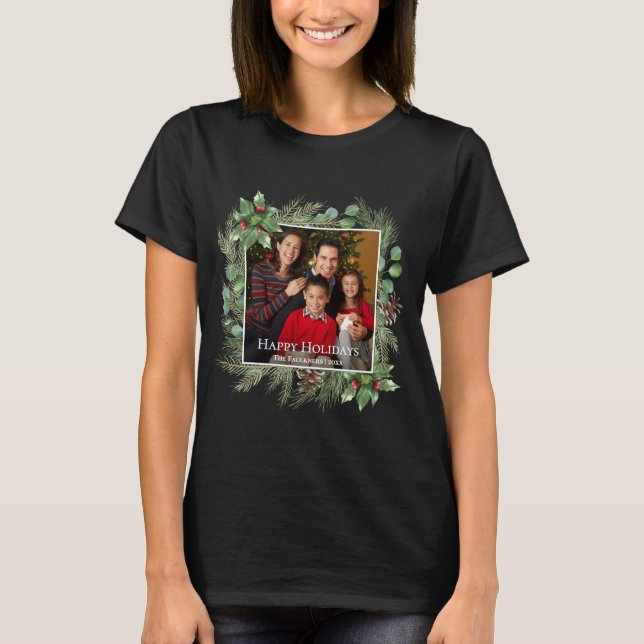Camiseta Happy Holidays Photo Wreath Greenery  (Anverso)