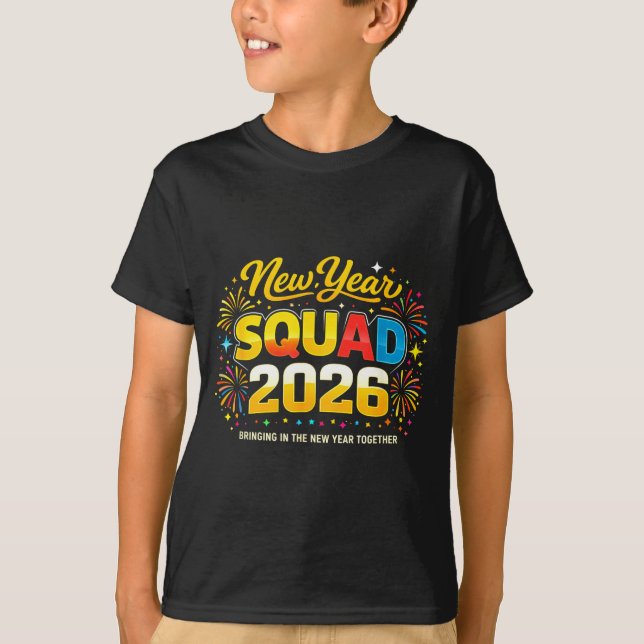Camiseta Happy New Year 2026 Squad Crew Fireworks Family Ma (Anverso)