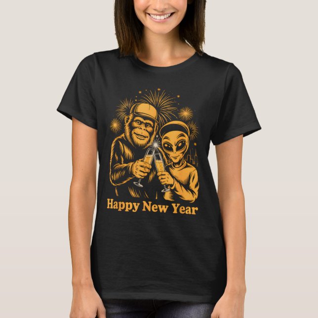 Camiseta Happy New Year Bigfoot And Alien Sasquatch Firewor (Anverso)