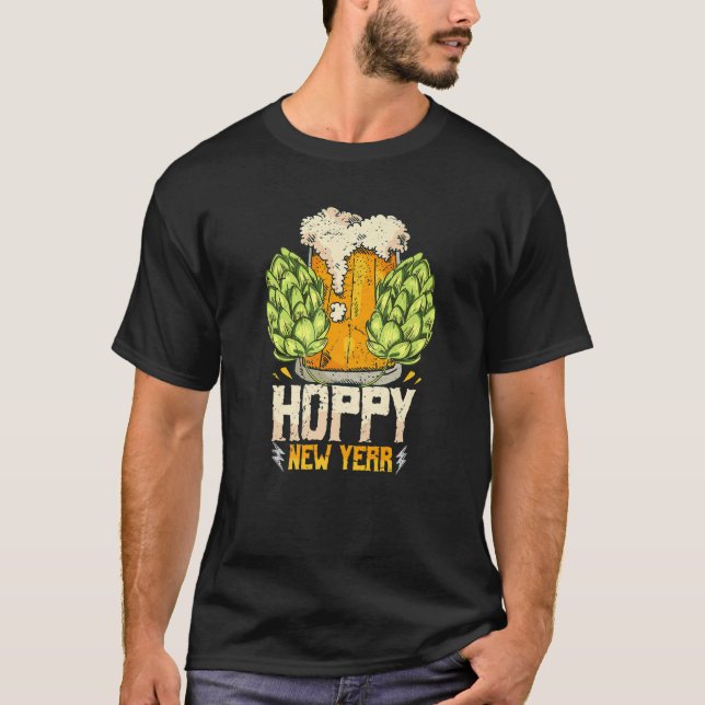 Camiseta Happy New Year Hoppy Beer Funny Drinker Pun Humor (Anverso)