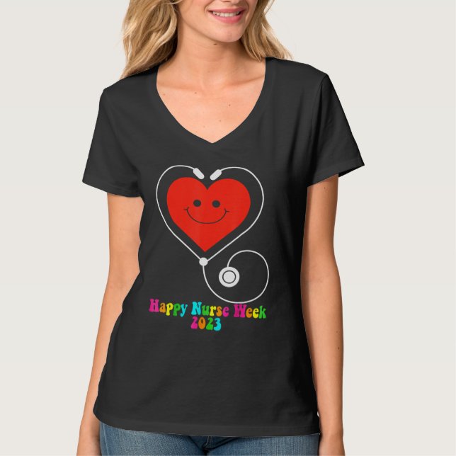 Camiseta Happy Nurse Week 2023 Smiling Heart Groovy Style 1 (Anverso)