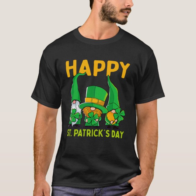 Camiseta Happy St Patrick's Day Three Gnome Irish Shamrock  (Anverso)