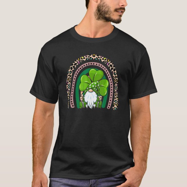 Camiseta Happy St Patrick's Day Three Gnomes Shamrock Rainb (Anverso)