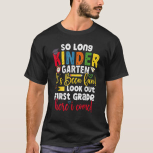 Camiseta Hasta El Día De La Infancia Aquí Llego A La Gradua