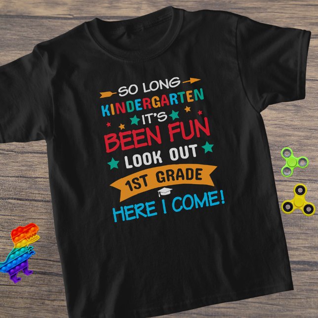 Camiseta ¡Hasta el jardín de infancia, miren el primer grad (Subido por el creador)