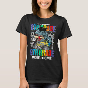 Camiseta Hasta el octavo grado aquí vengo el Monster Tru de