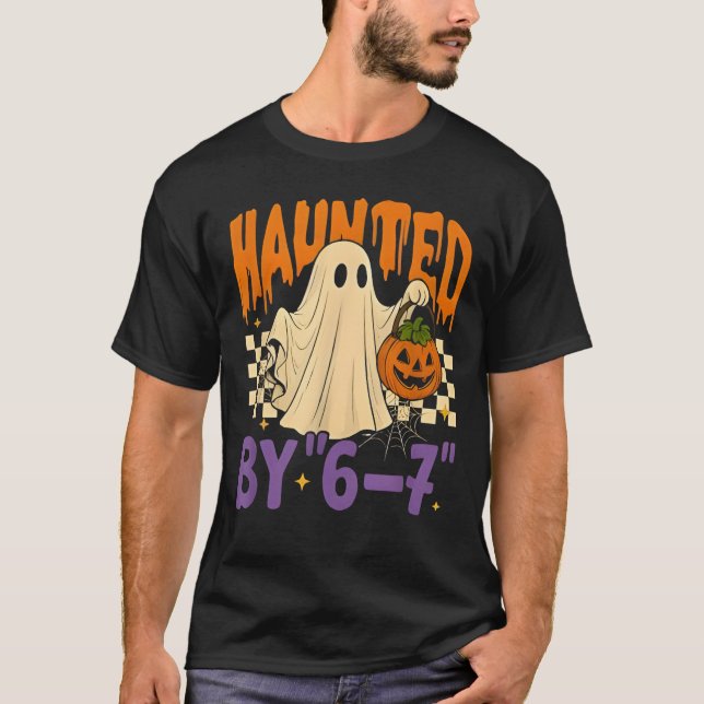 Camiseta Haunted by 67 – Funny Ghost and Pumpkin Halloween  (Anverso)