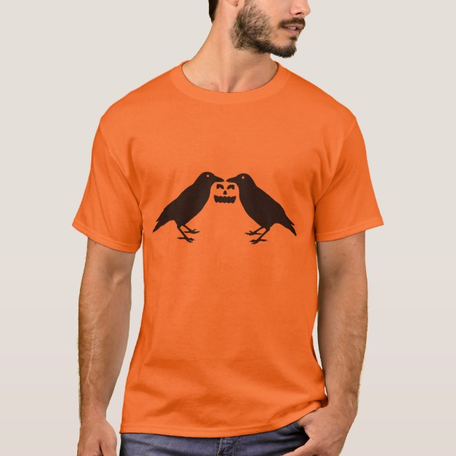 Camiseta Hauntingly Cute: Crows with Pumpkin & Hidden Ghost (Anverso)