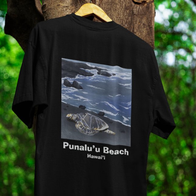 Camiseta Hawaii Sea Turtle on Black Sand Beach T-Shirt (Subido por el creador)