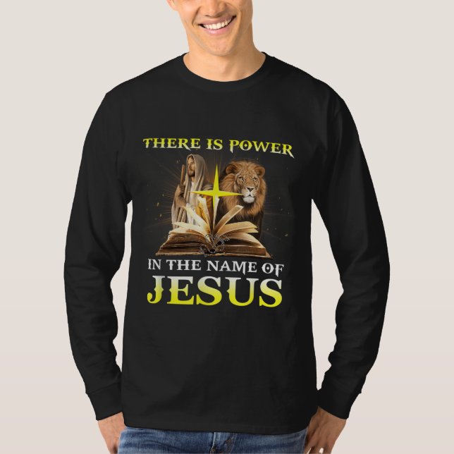 Camiseta Hay Poder En El Nombre De Jesús León Cristiano (Anverso)