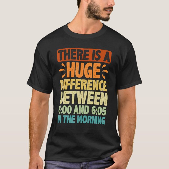 Camiseta Hay Una Gran Diferencia Entre 600 Y 605 (Anverso)