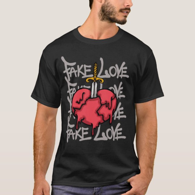 Camiseta heart pierced by a sword streetwear (Anverso)