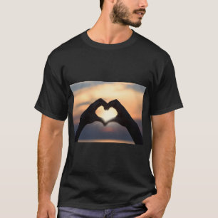 Camiseta Heart – Símbolo de Amor y Emoción
