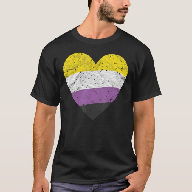 Camiseta Heart with Non Binary Flag   Nonbinary Pride Month (Anverso)