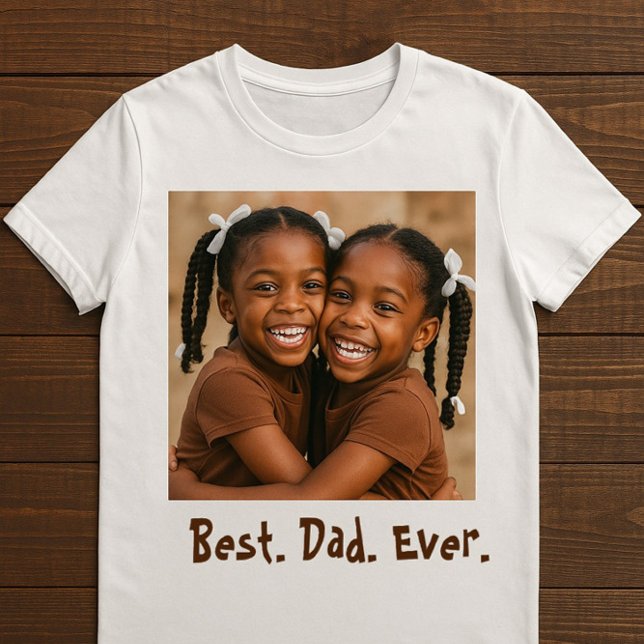 Camiseta Hecho con amor el mejor papá jamás ("Made with love by your favorite little people. Best Dad Ever — official and certified!"

)